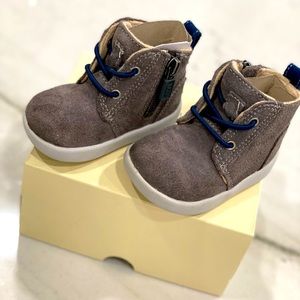 UGG Shoes - Baby - Size 0/1 - color: Gray